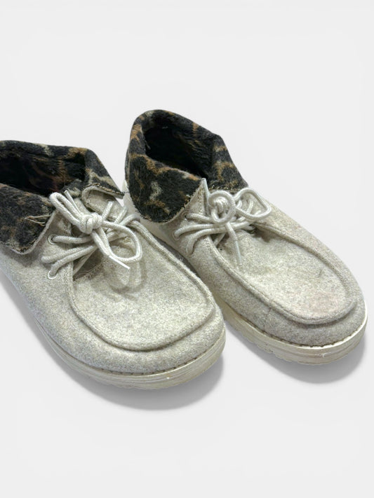 Women’s Hey Dudes sz 6