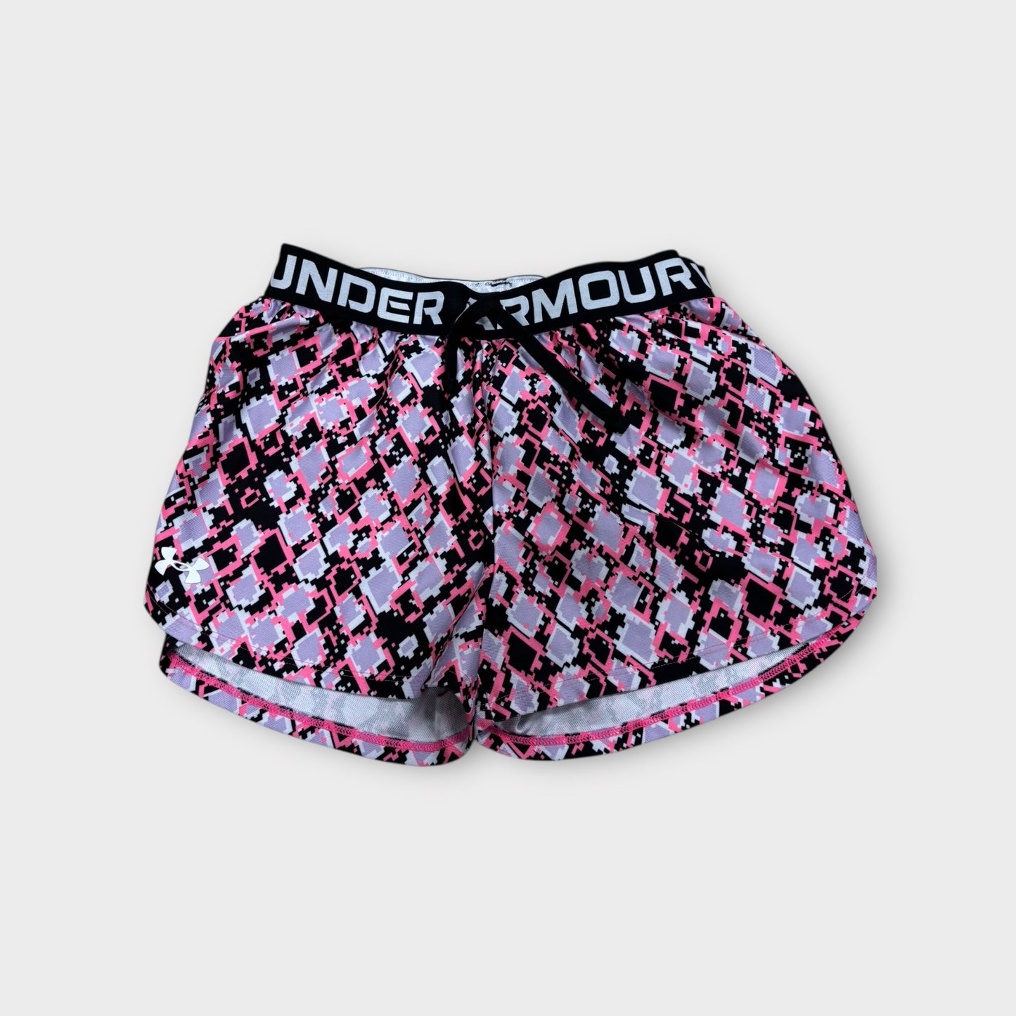Girl’s large UA shorts