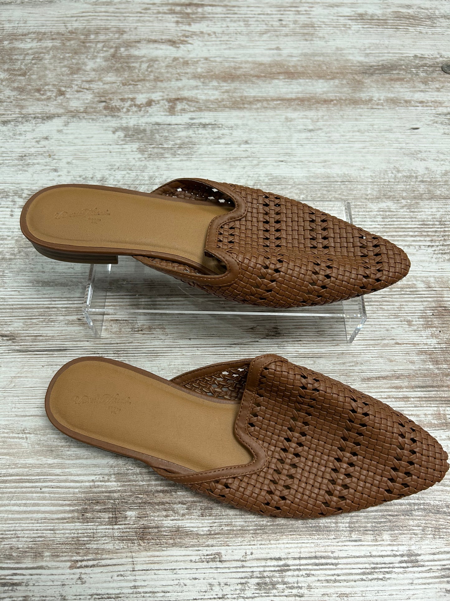 Womens 9 shoes