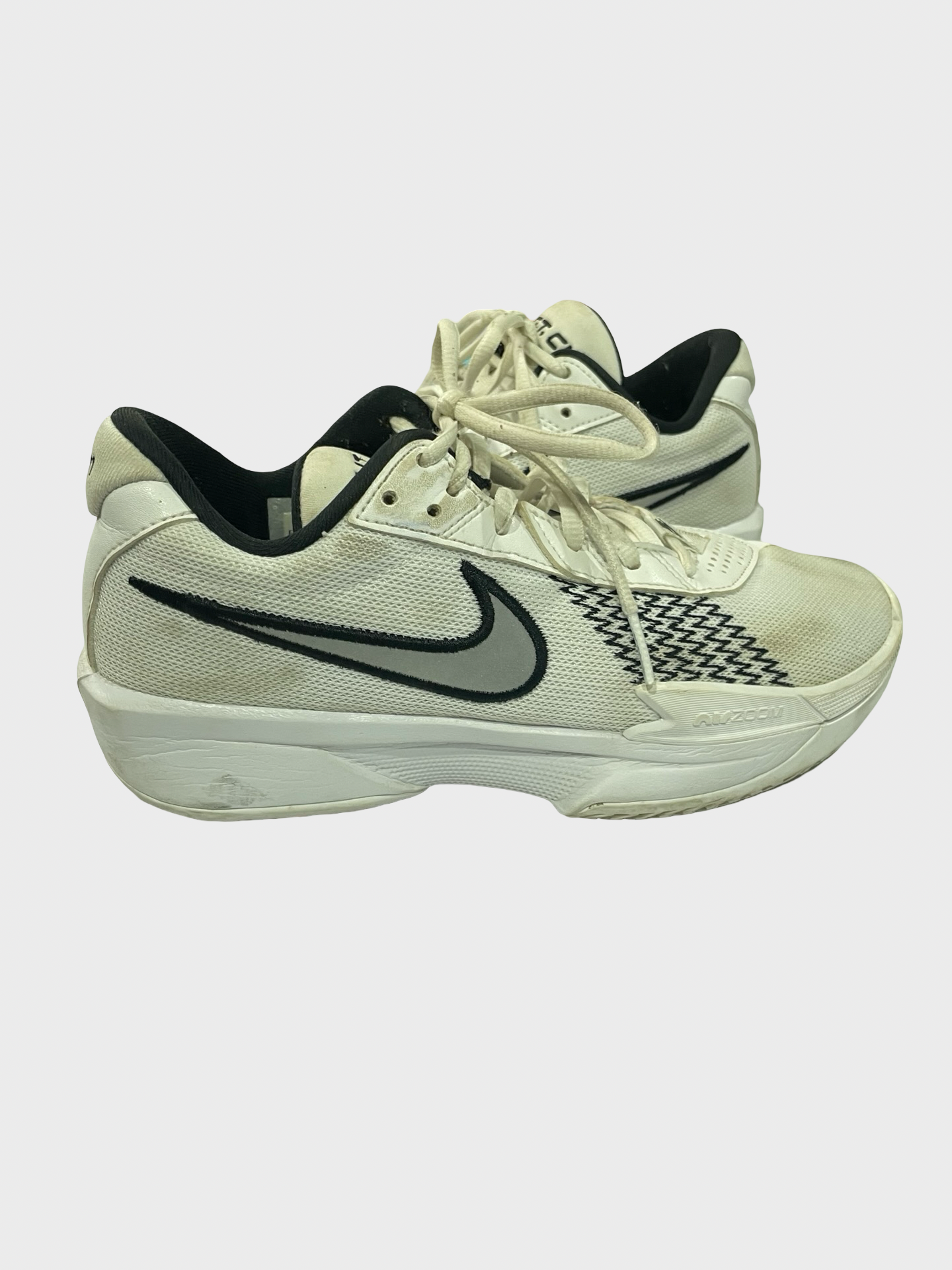 Women’s 5 Nikes (Need Cleaned)