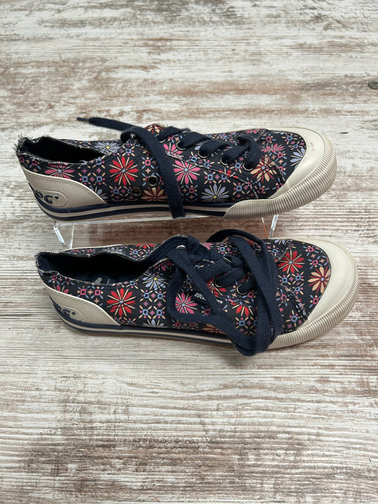 Womens 7.5 shoes