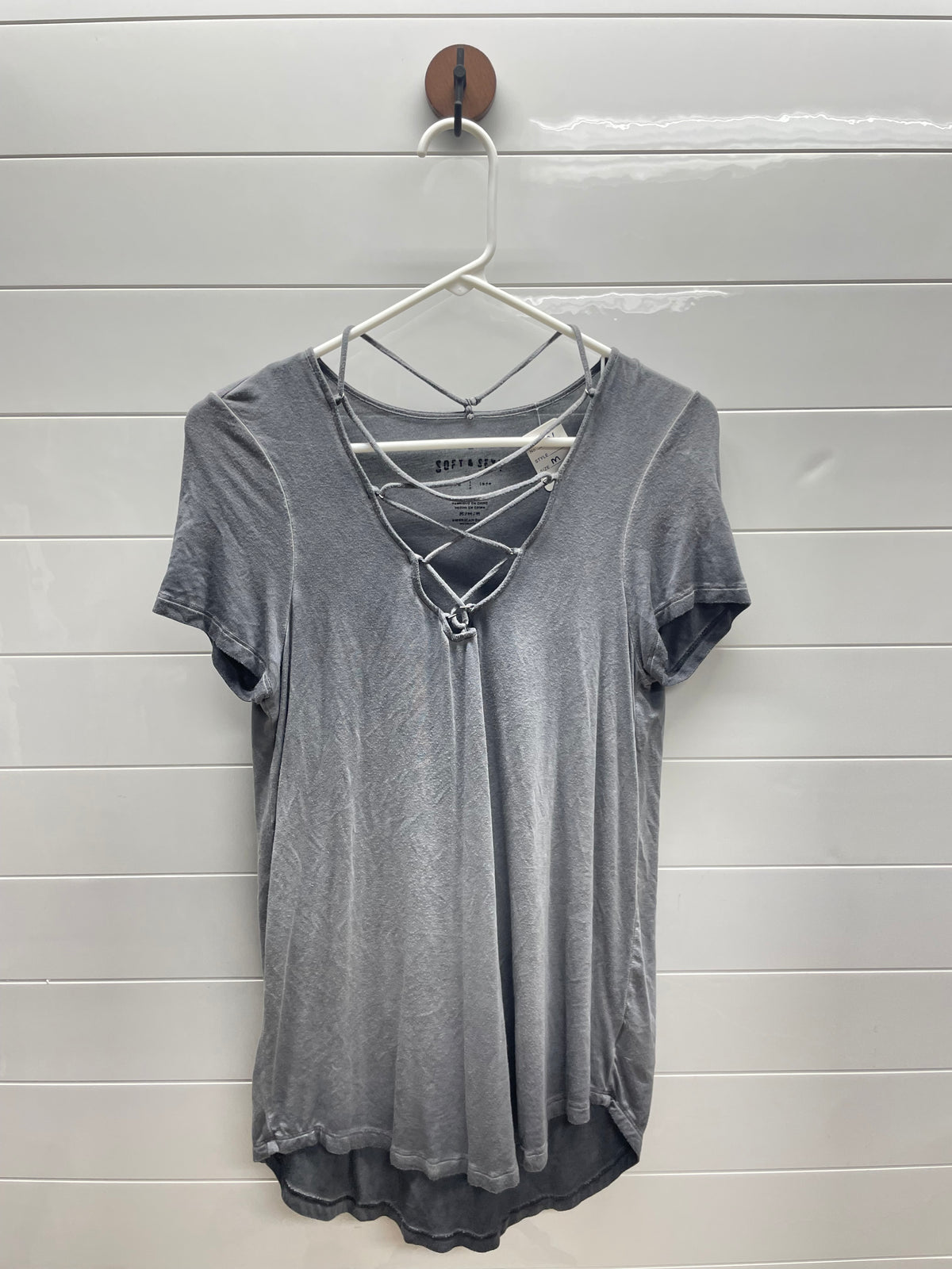 Women’s medium tee