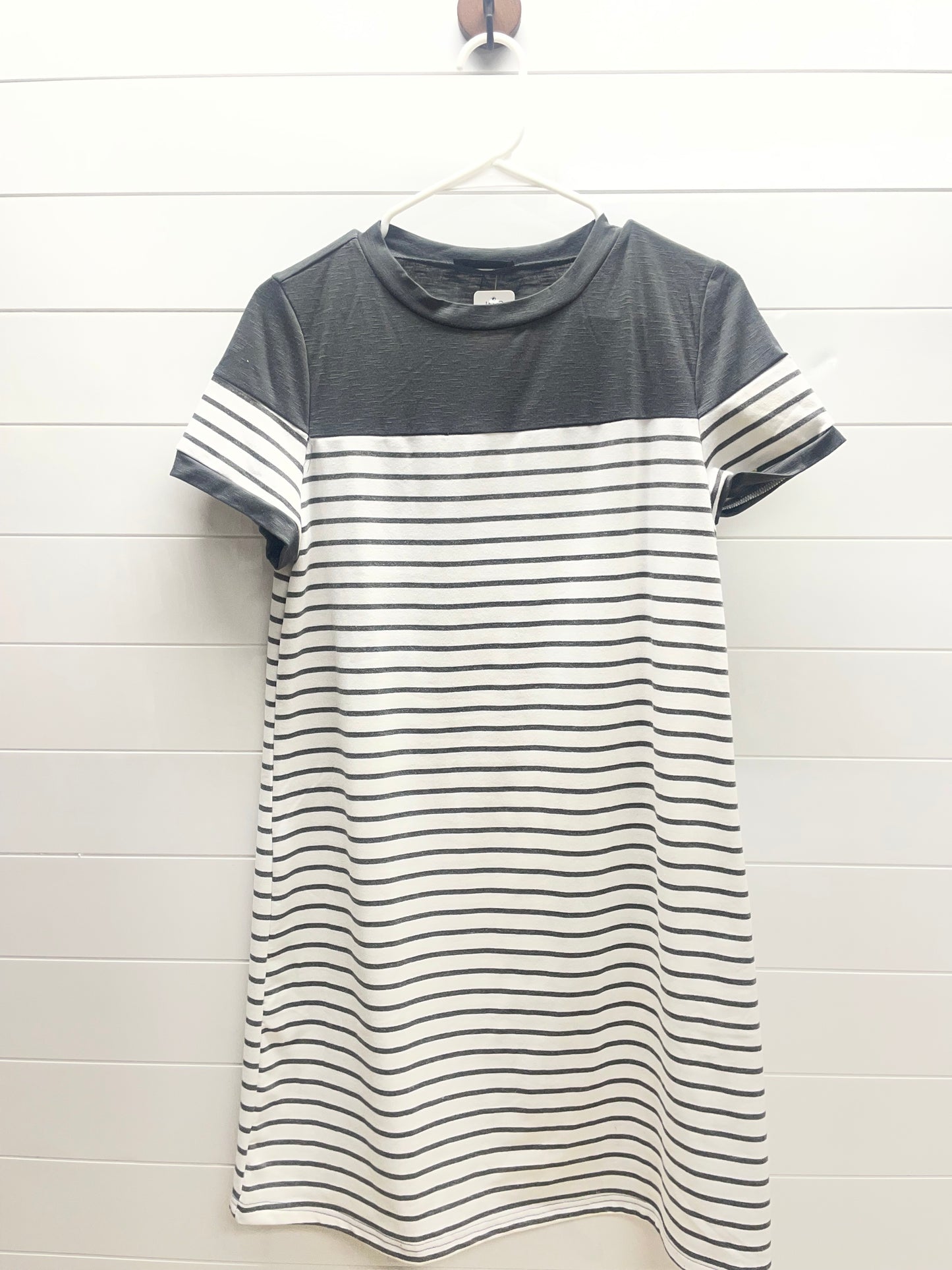Women’s medium dress