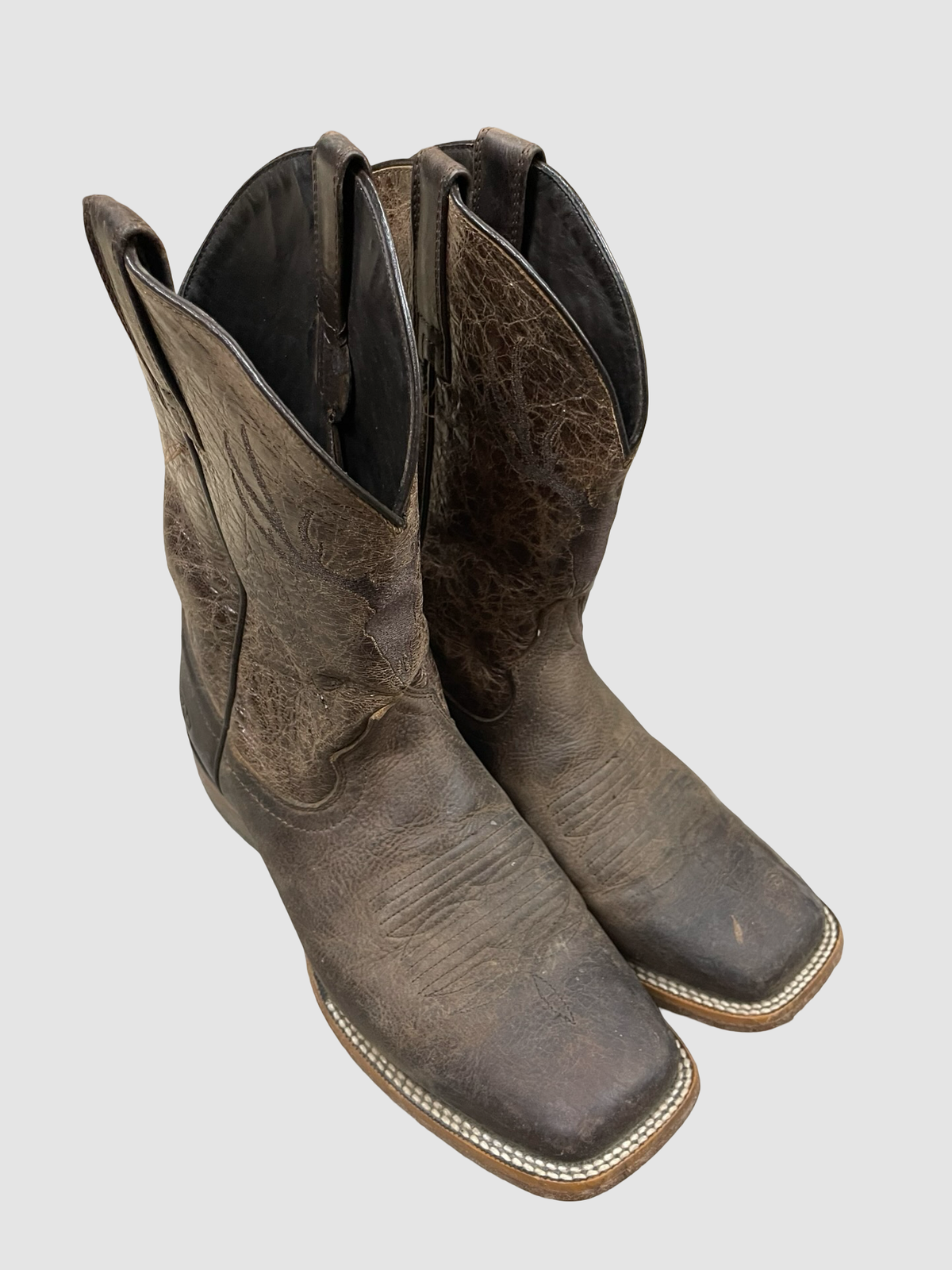 Men’s 9 Ariat Boots