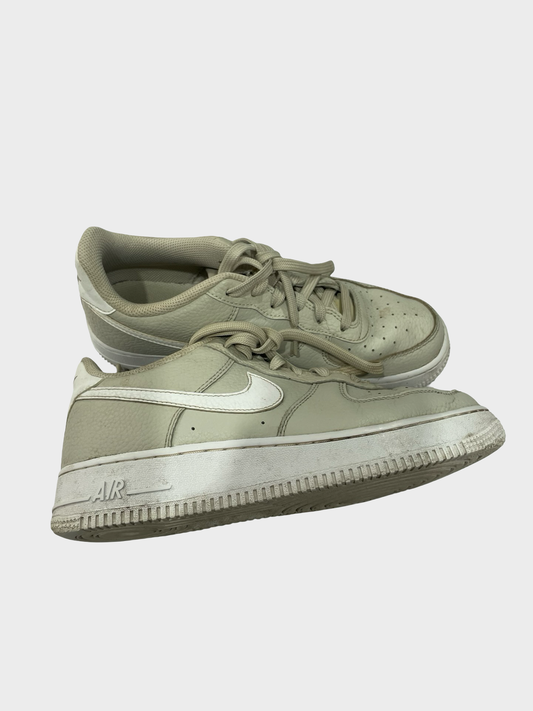 Girls 7Y Nikes