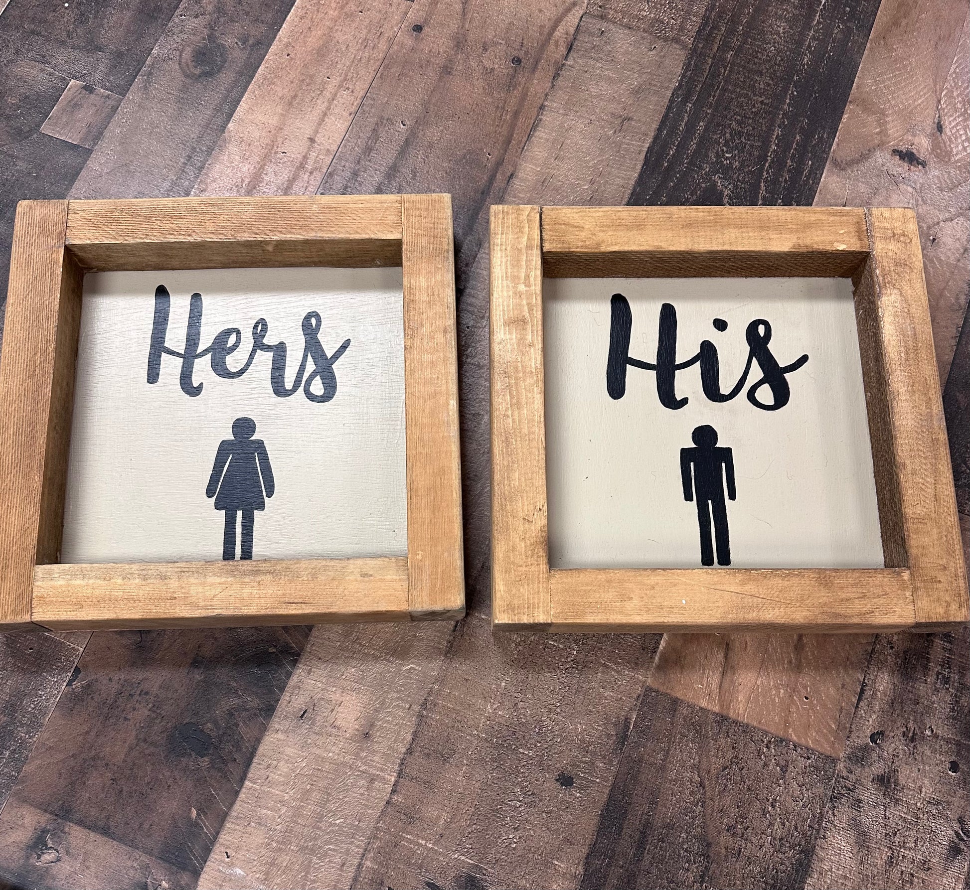 His & her signs – Hand Me Down Resale
