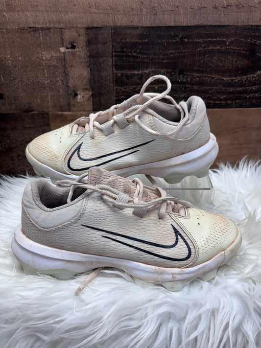 Nike 6.5 cleats