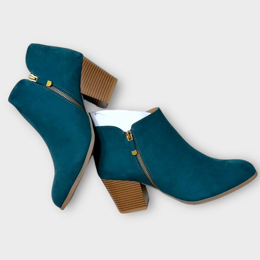 Women’s boots- sz 9.5