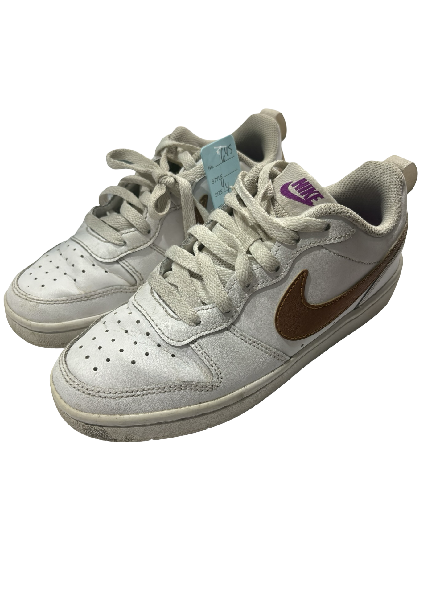 Kids Nike shoes 4Y