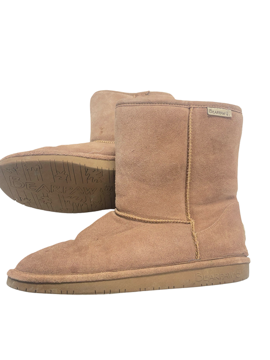 Women’s 10 Bearpaw boots