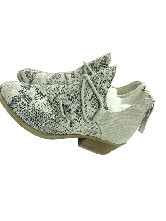 Women’s 9 Boots