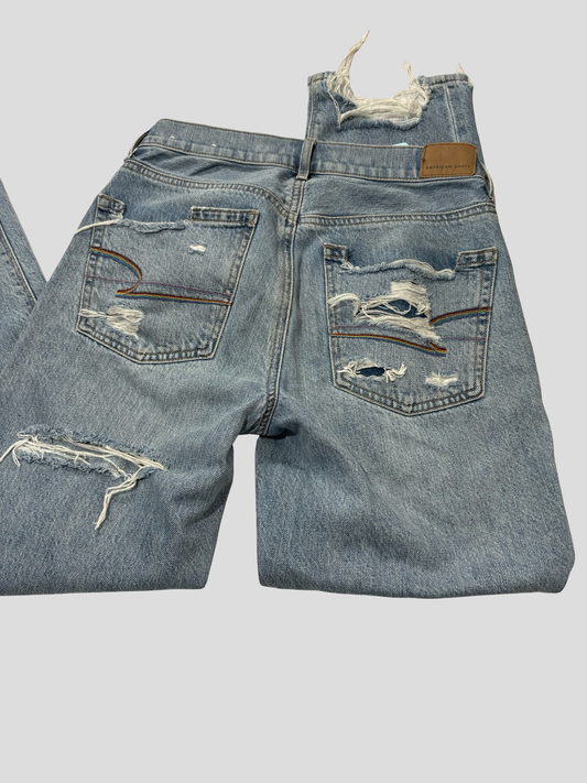 Women’s AE size 2 shorts ( lots of rips)