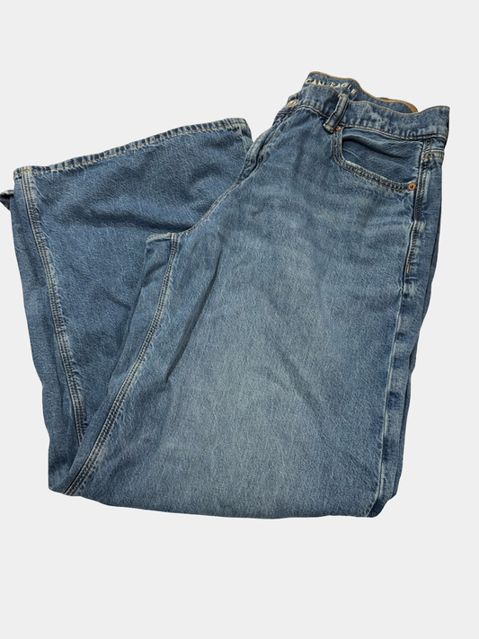 Women’s baggy AE jeans size 8