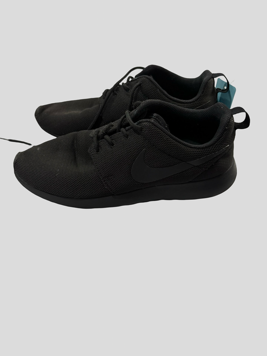 Women’s Nike size 8.5
