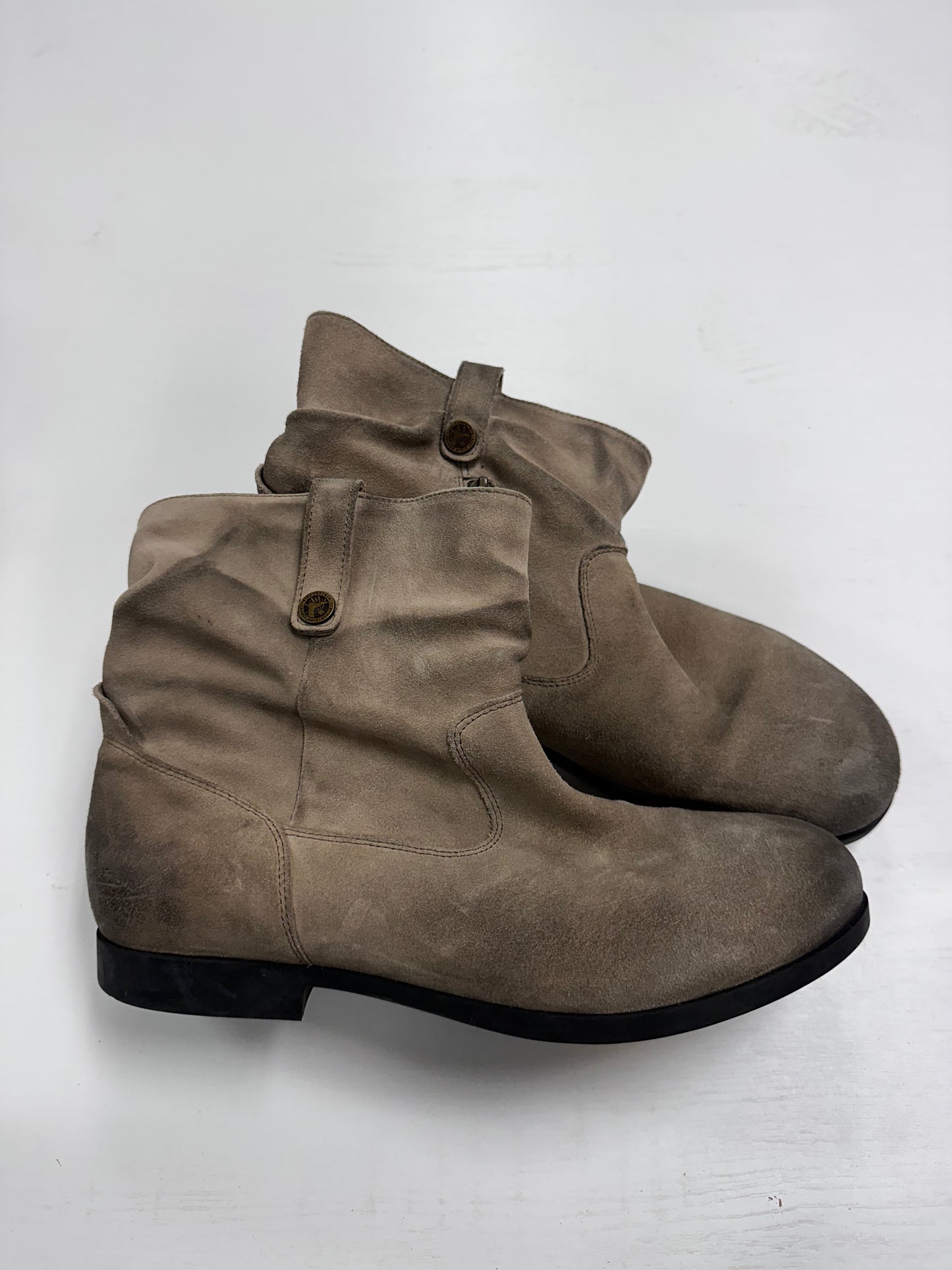 Women’s 11 boots