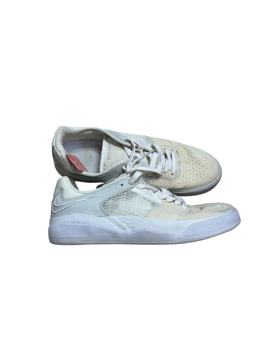 Mens 9.5 Nikes