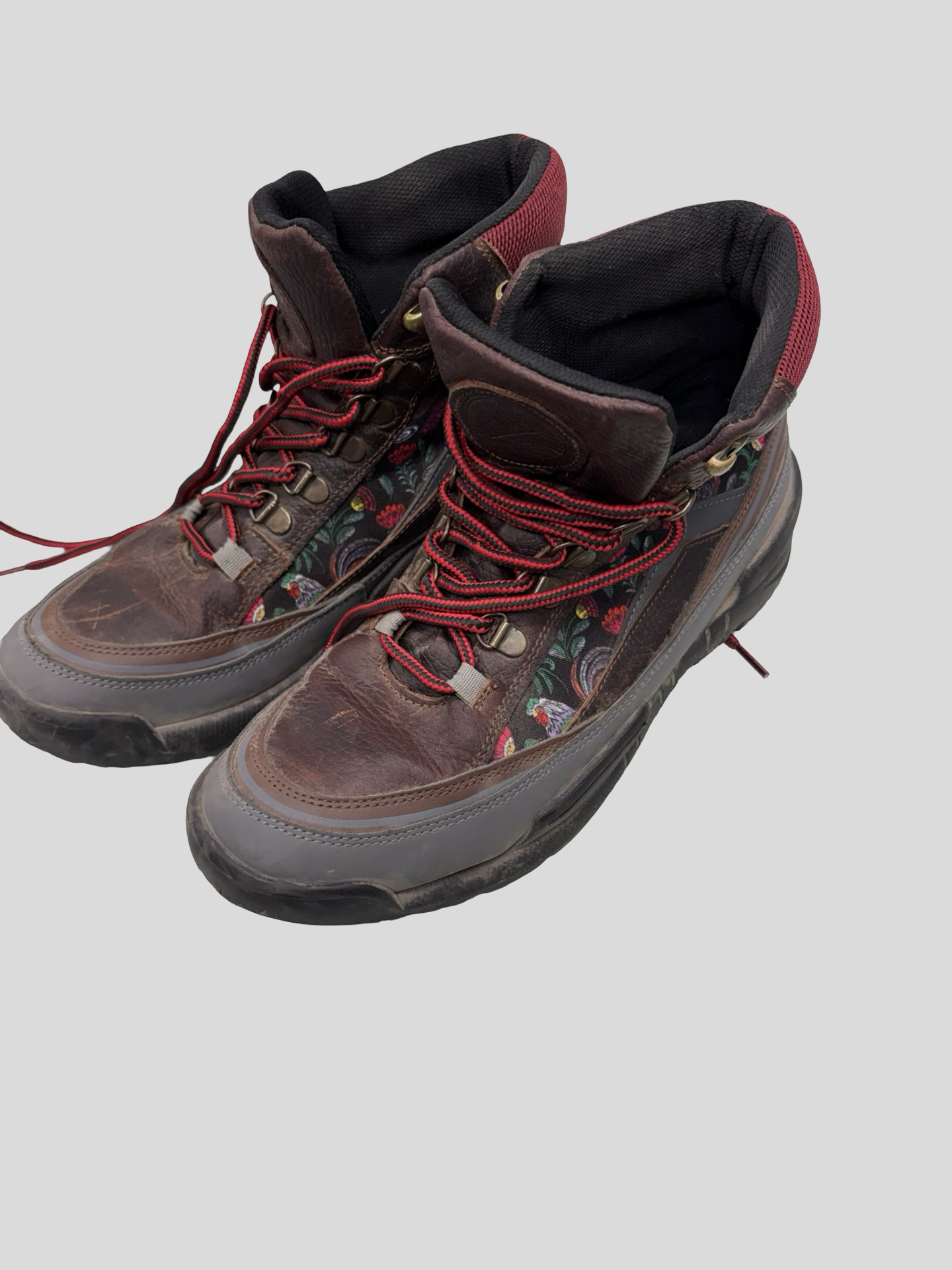 Women’s hiking boots size 11