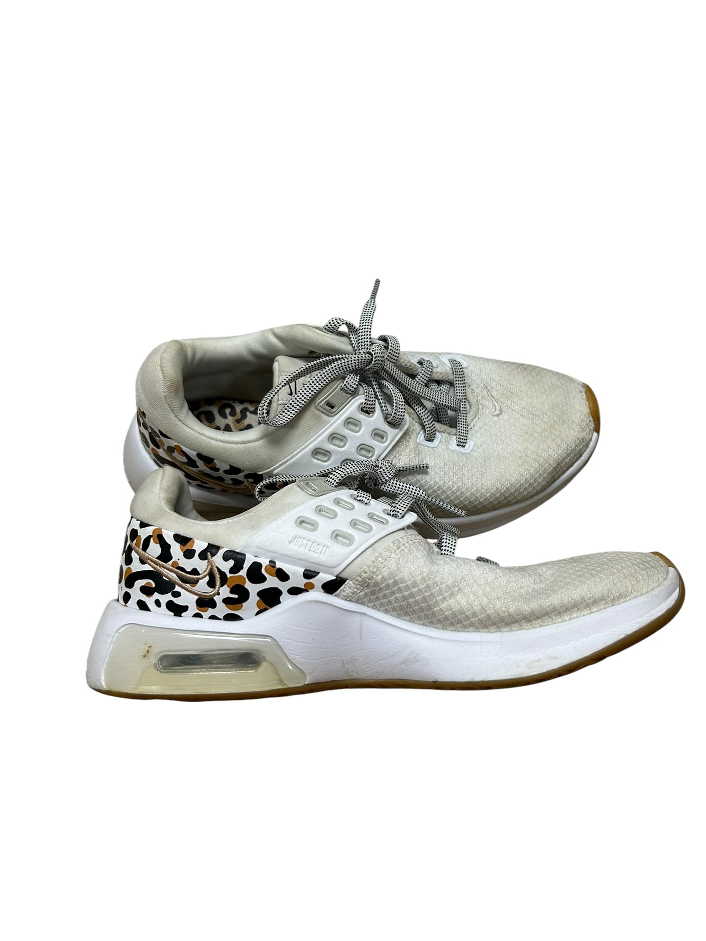 Womens 5.5 Nikes