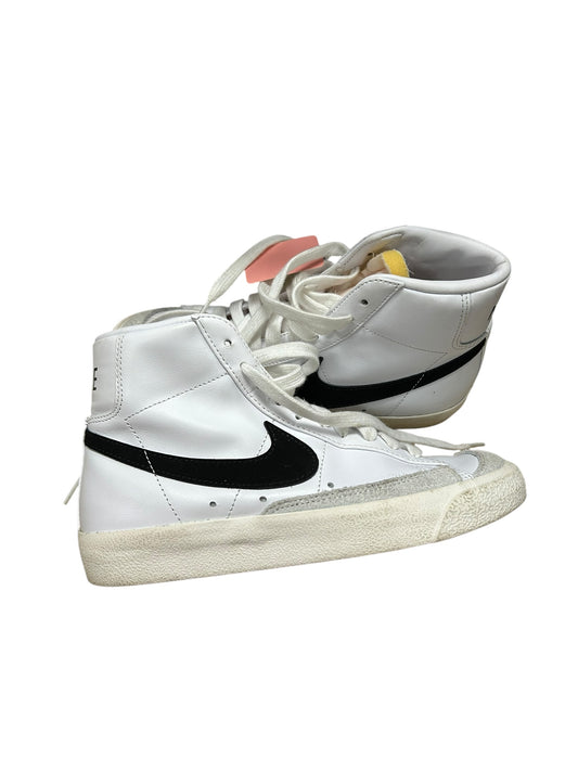 Womens 5.5 Nike Blazers