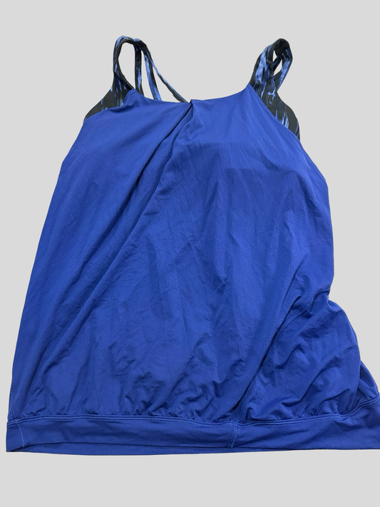 Women’s Lululemon built in bra size 12