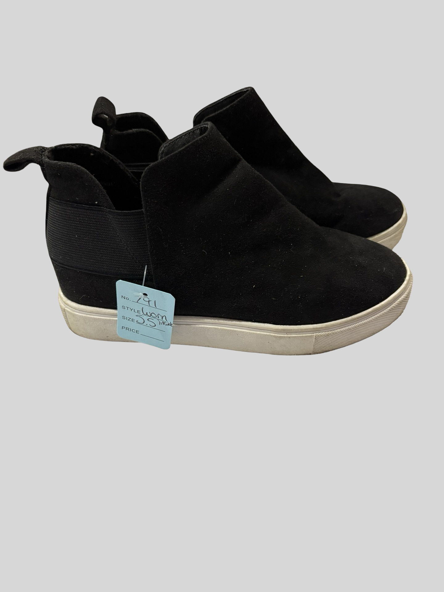 Women’s size 5.5