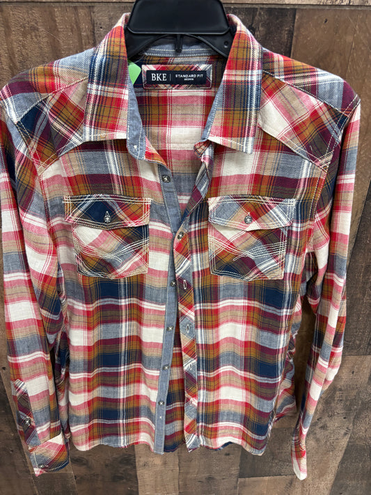 Men’s medium BKE button shirt