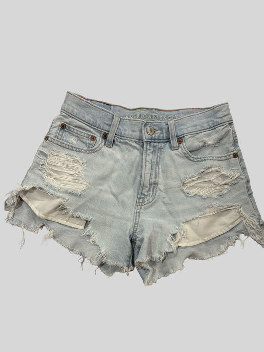 Women’s size 00 AE shorts