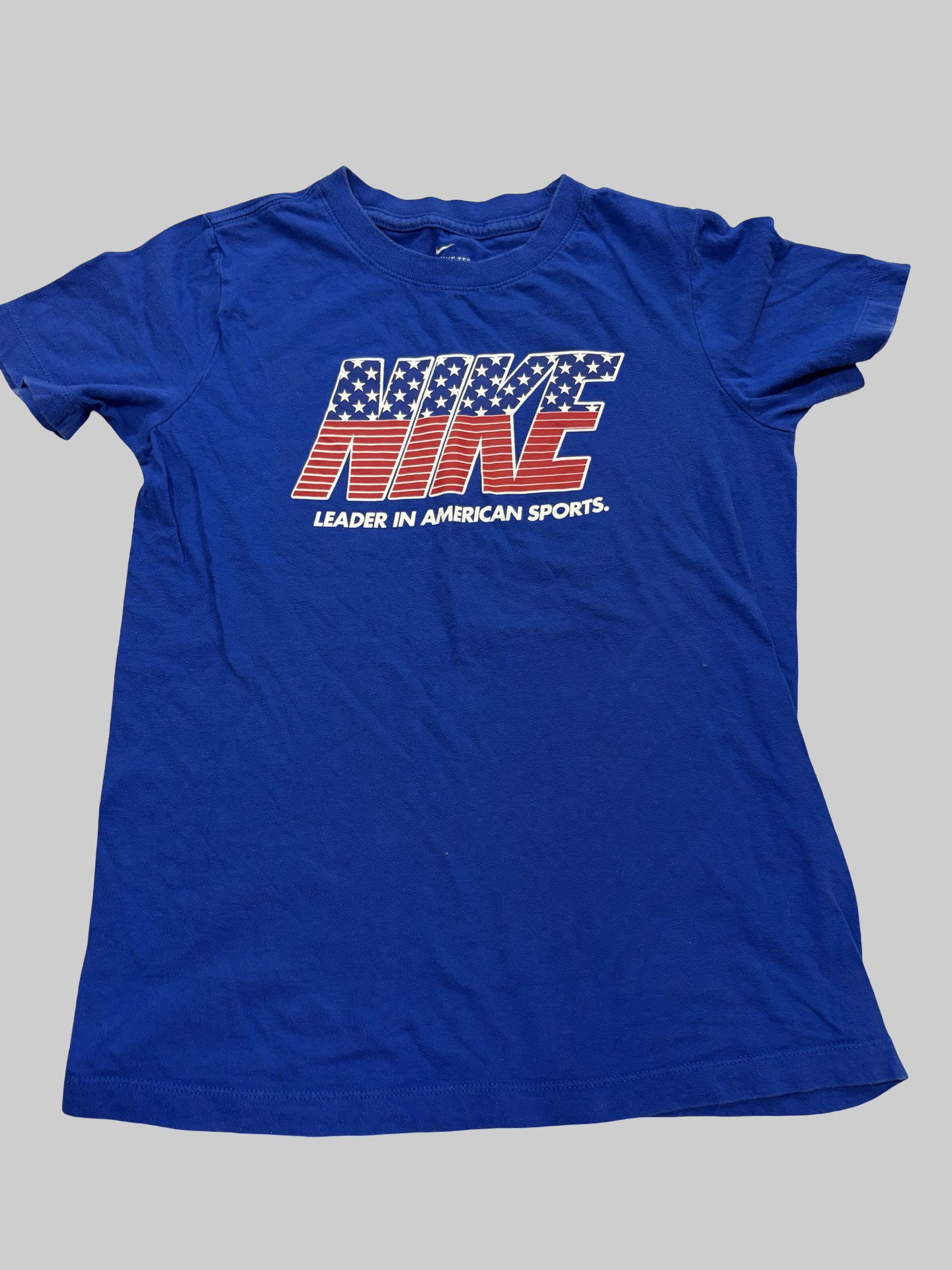 Boys medium Nike tee