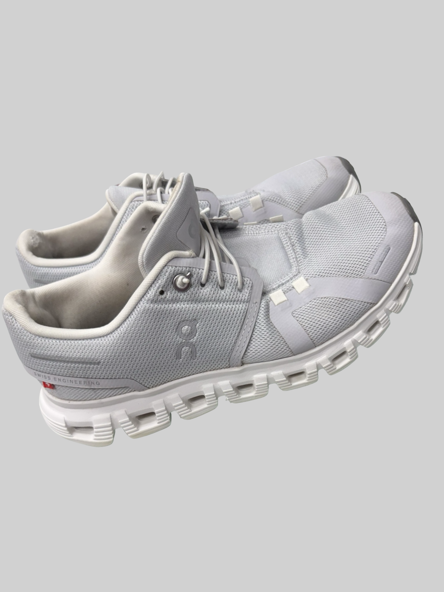 Women’s size 7 On Clouds