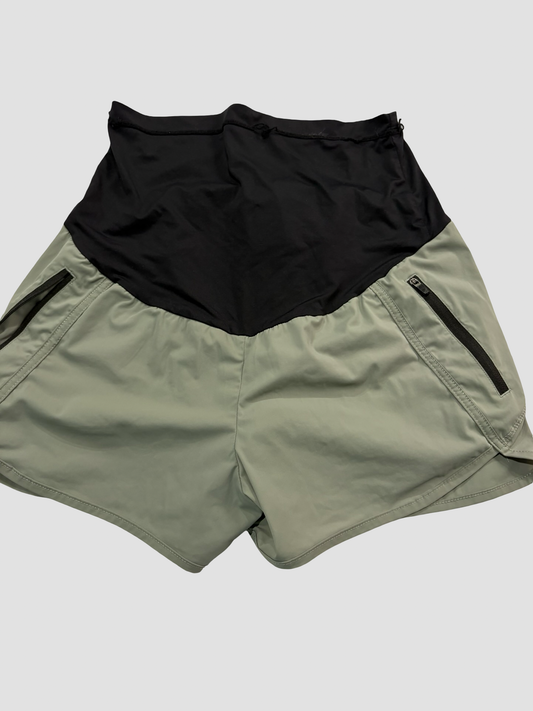 Women’s maternity shorts size small
