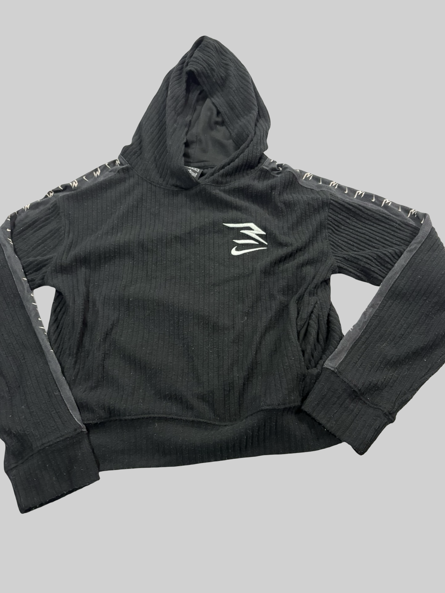 Women’s Nike large ( slightly cropped)