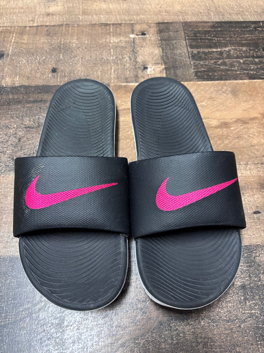 Women’s 10 Nike slides