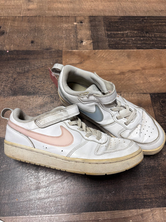 Girls 3Y Nike shoes