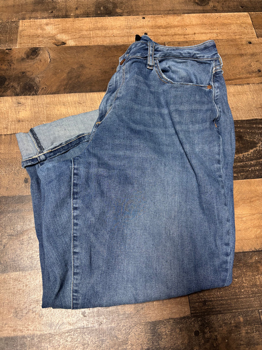 Women’s 14 Judy blue capris