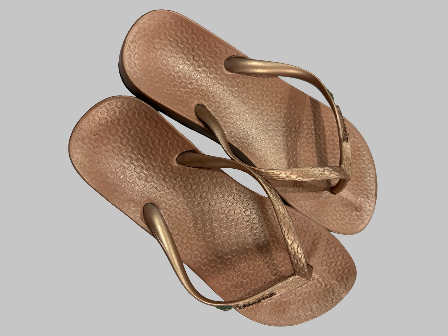Women’s sandals size 7