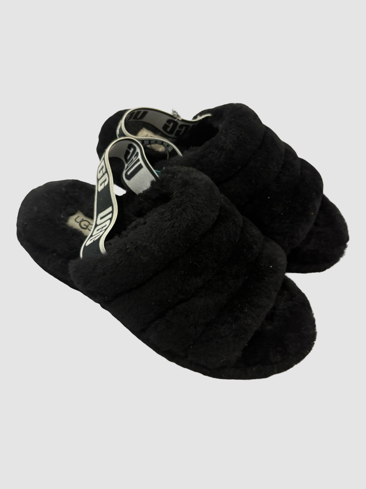 Women’s UGG slippers size 7