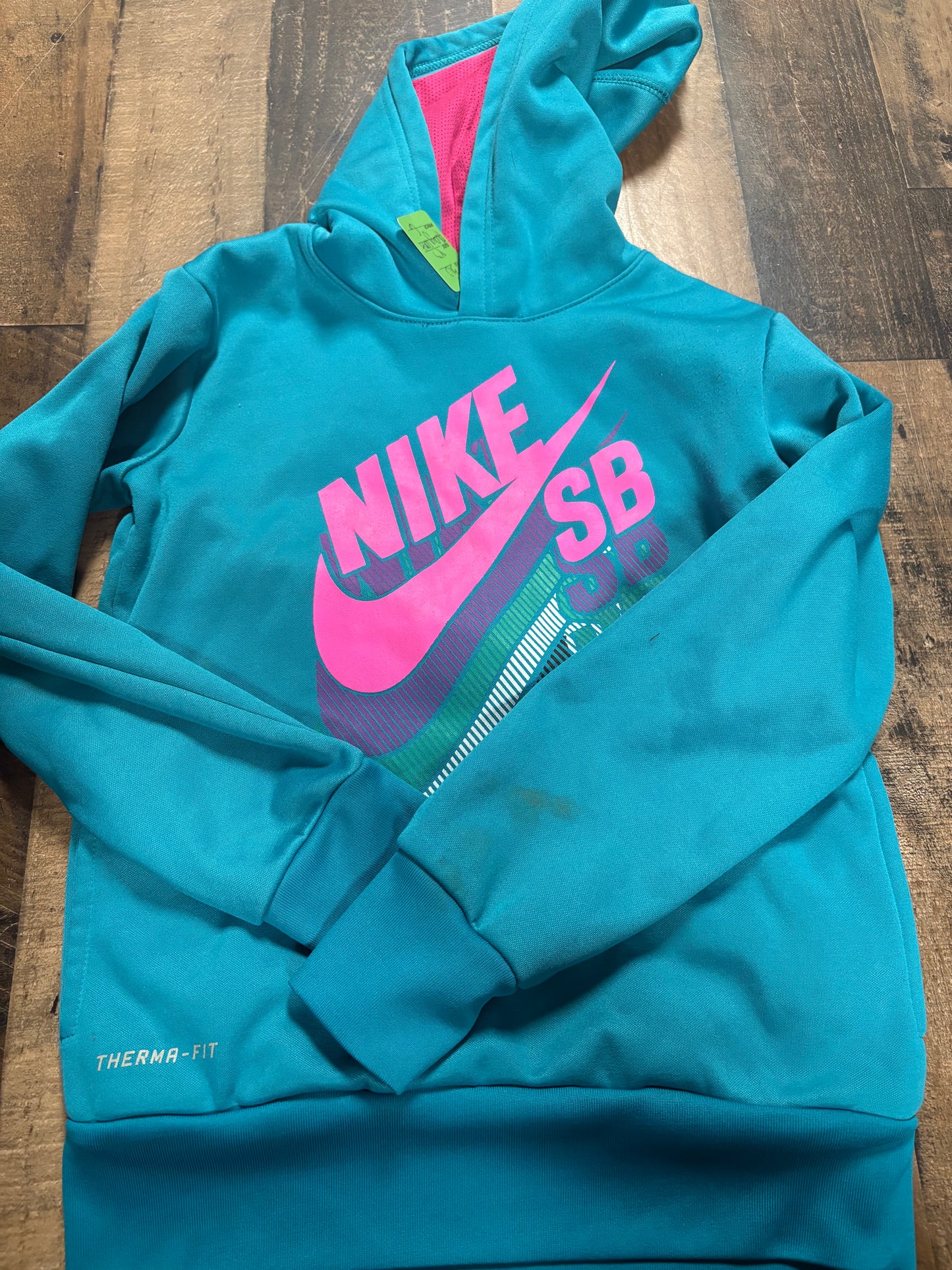 Girls small Nike sweatshirt (play condition)