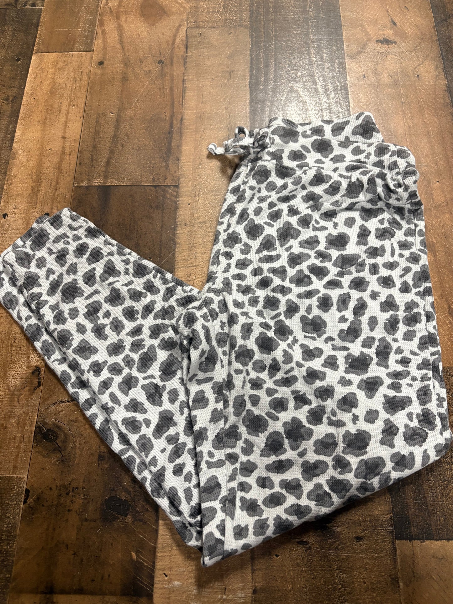 Women’s medium joggers