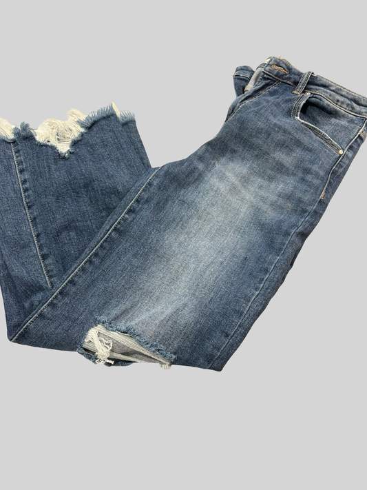 Women’s ankle length risen jeans size 11