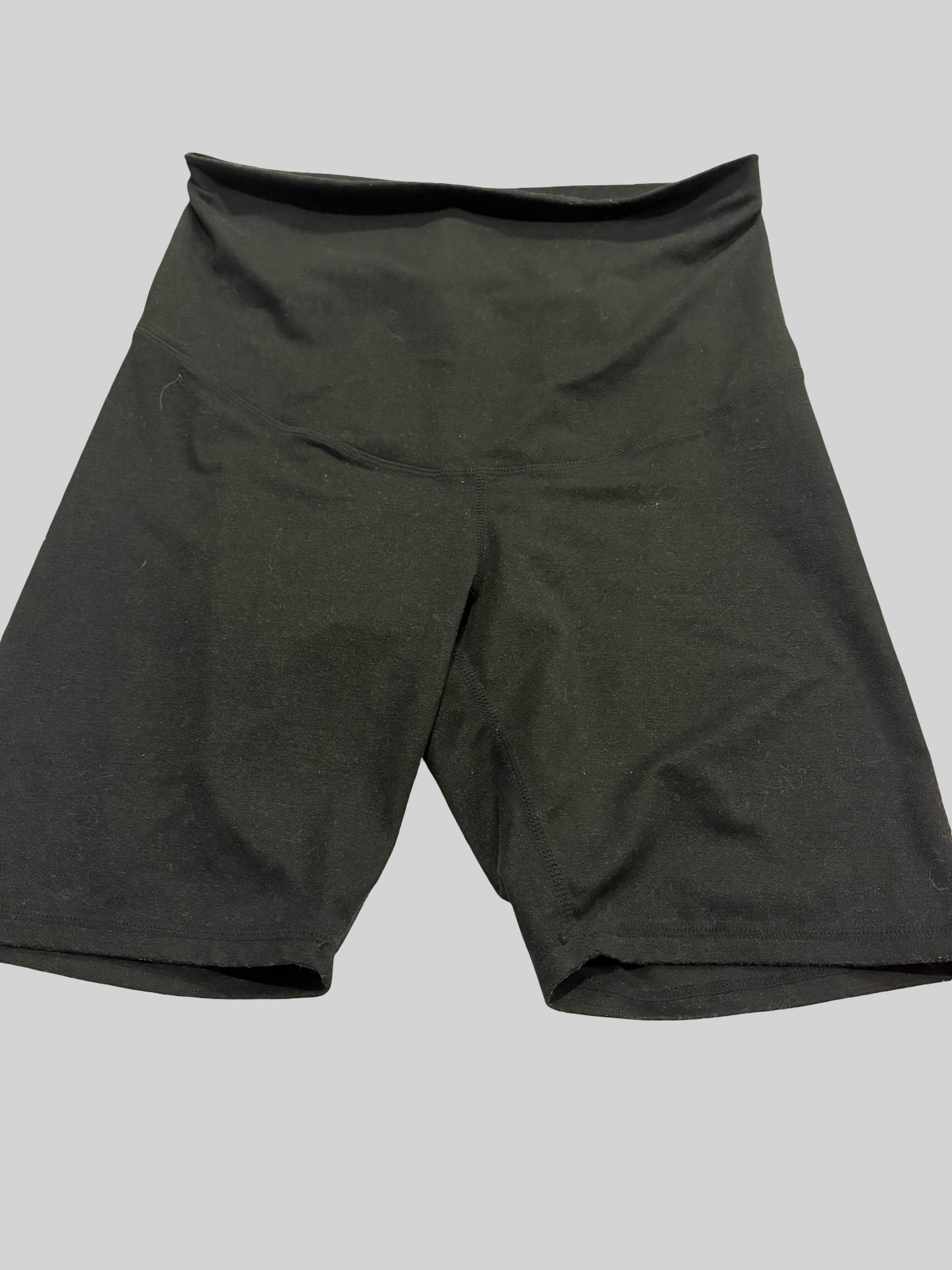 Women’s Maurice’s medium maternity biker shorts