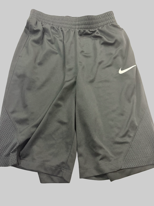 Men’s Nike shorts size XL ( black )