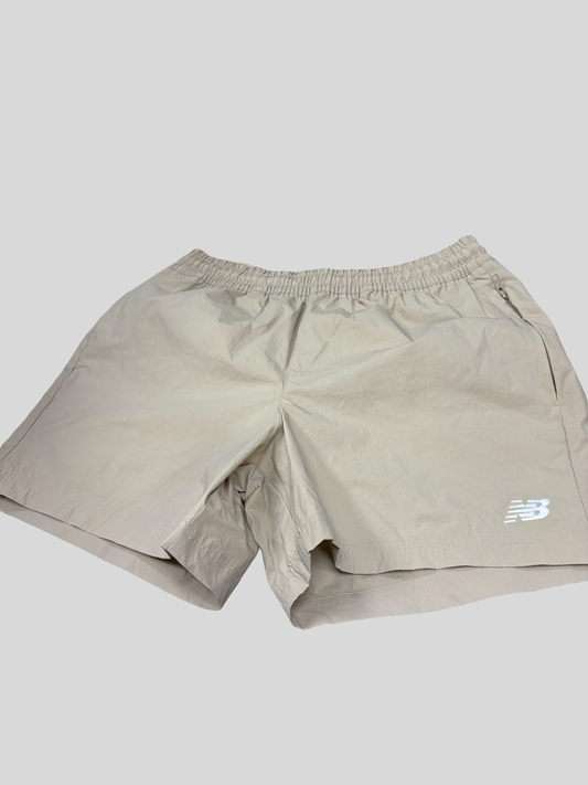 Men’s New Balance NWT size medium