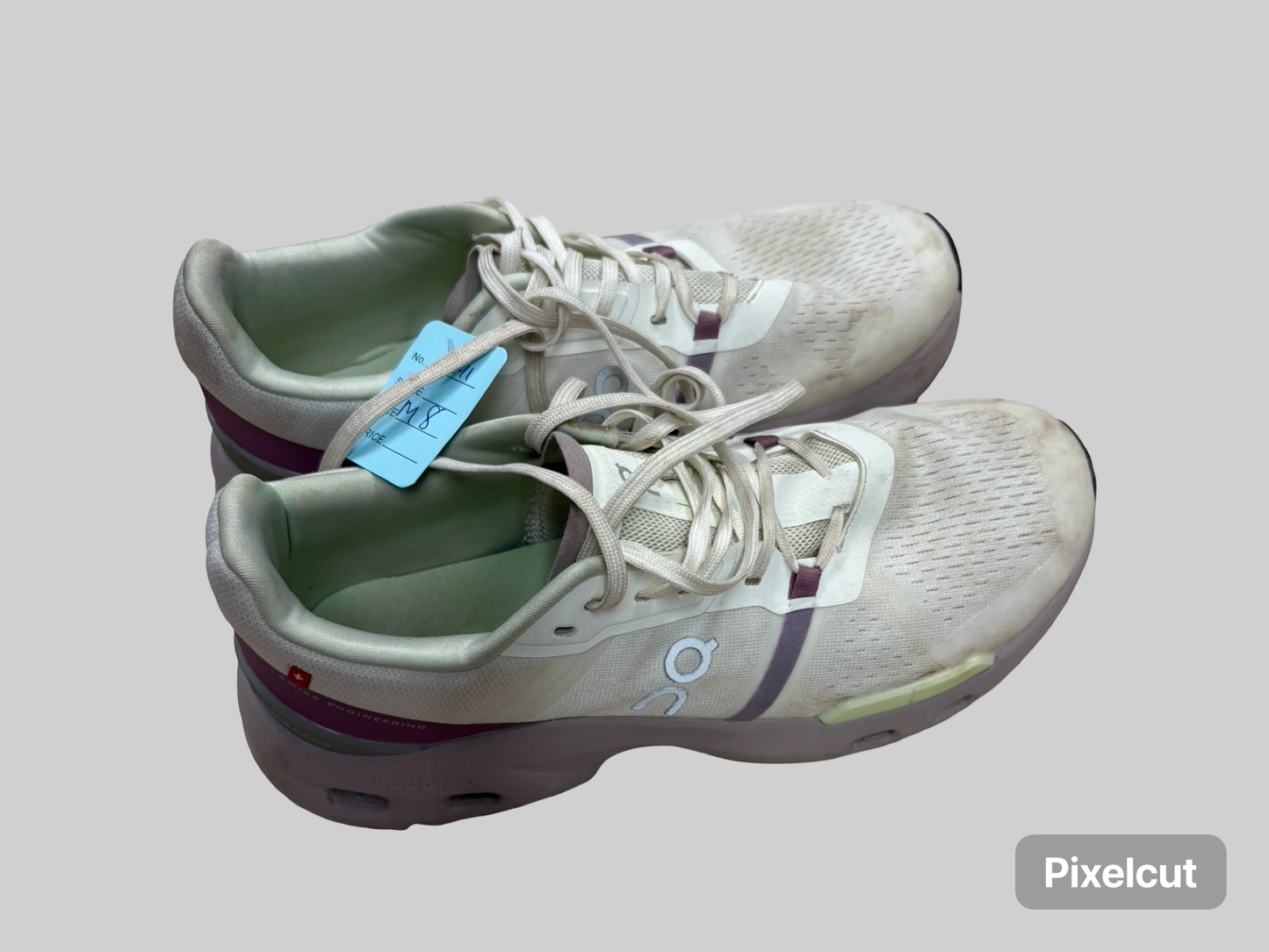 Women’s On Cloud size 8