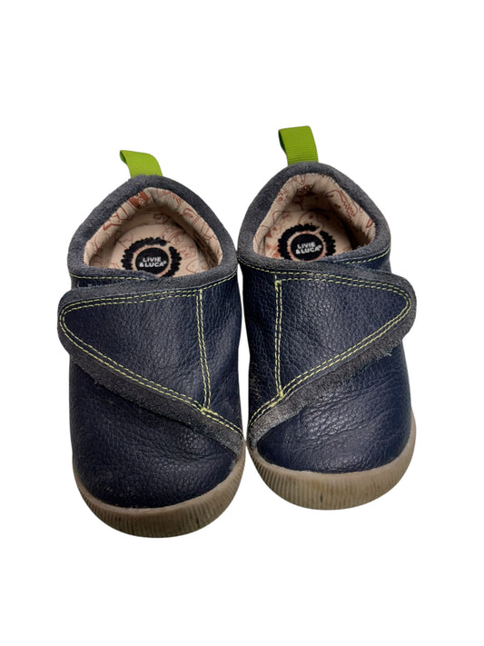 Boys 6 shoes livie and Luca
