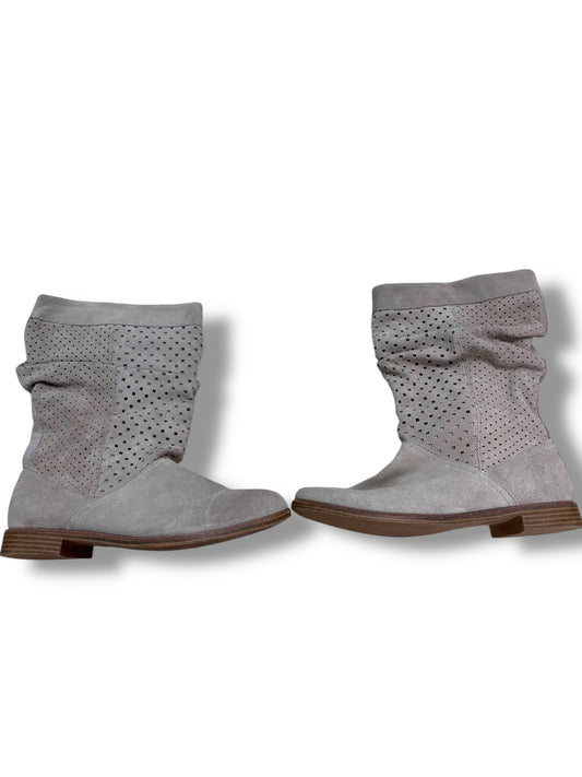 Women’s 10 boots