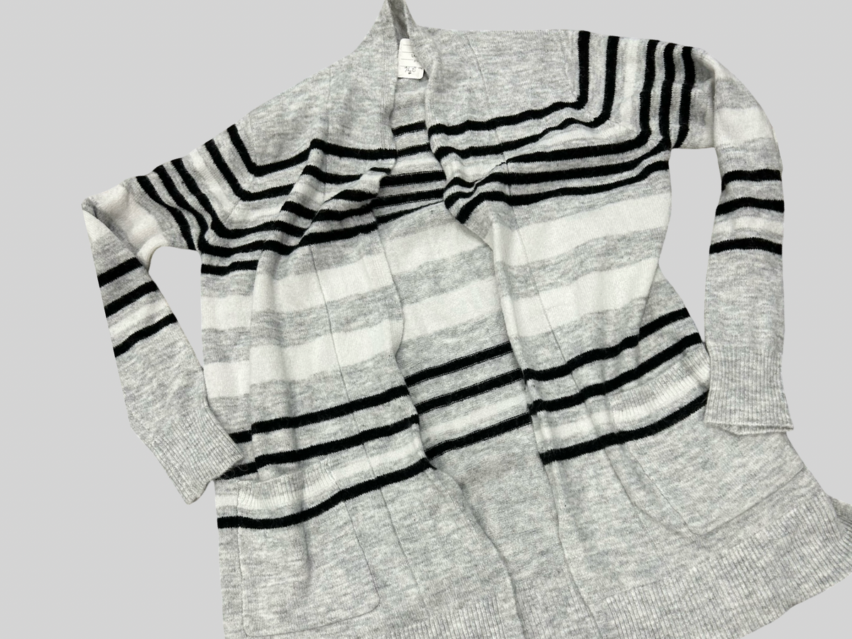 Women’s medium cardigan
