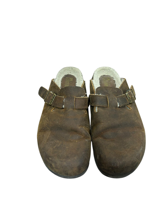 Womens 9 Clogs