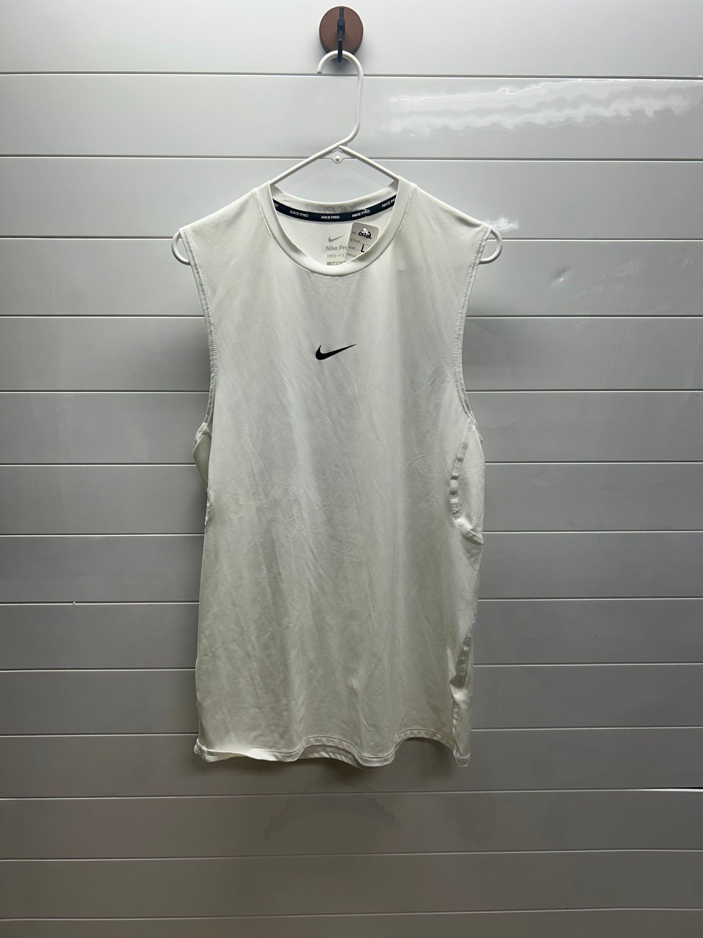Men’s Nike dri fit large