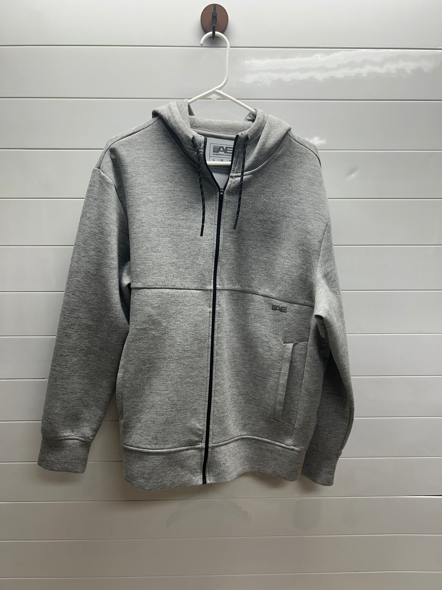 Men’s large American eagle