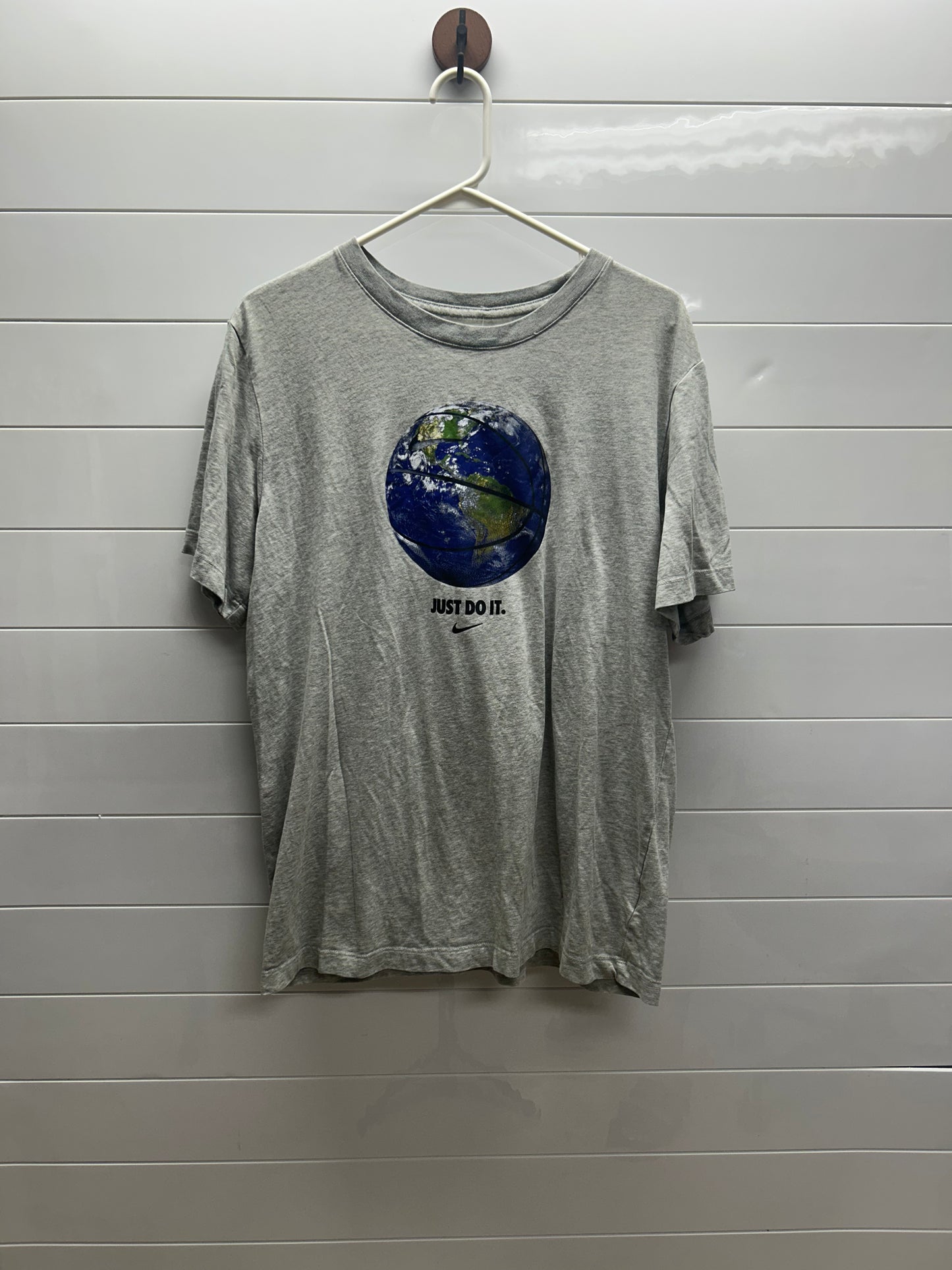 Men’s large Nike